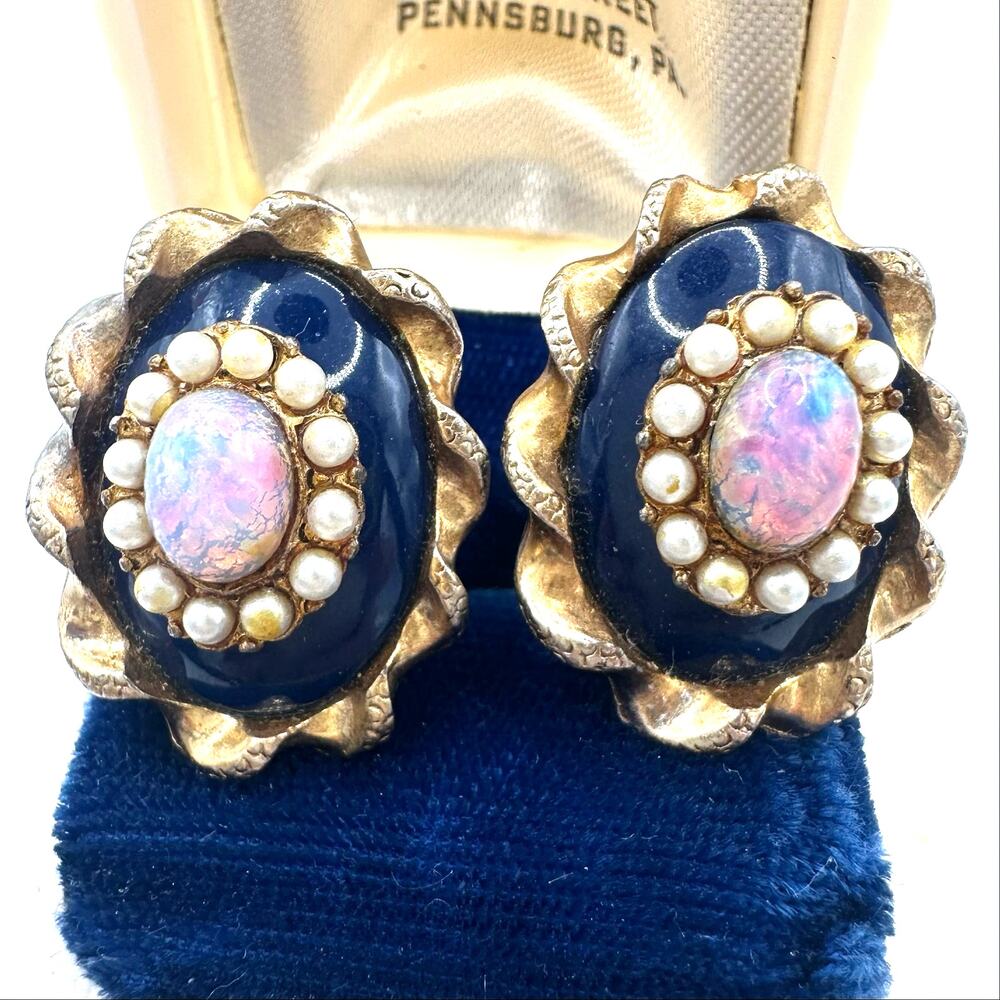 Vintage gold tone pink opalite art glass cabochon faux pearl clip on earrings
